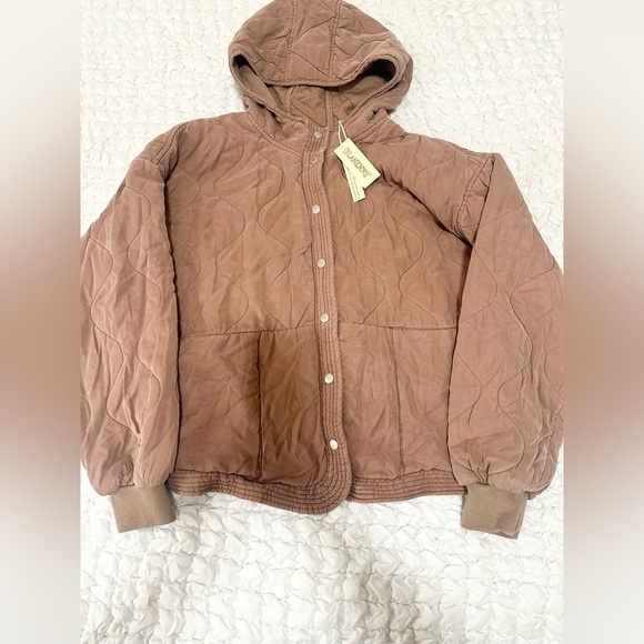 Blank NYC Quilted Hooded Jacket - Picture 4 of 6